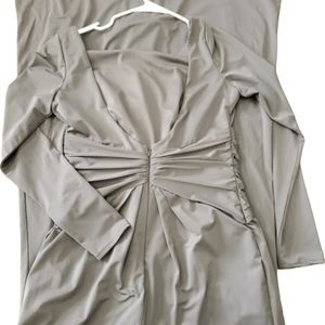 White by Vera Wang long sleeve floor length Dress size 8 dress.